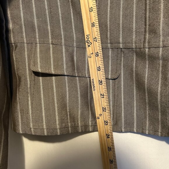 Roma Vestimenta Womens Fitted Cropped Blazer 16W Silver Gray Pin Stripes Pockets - Picture 8 of 9